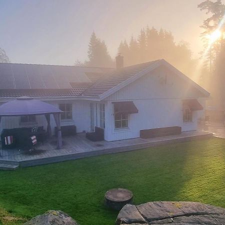 Family Friendly Villa With Sauna In The Nature Borås Dış mekan fotoğraf